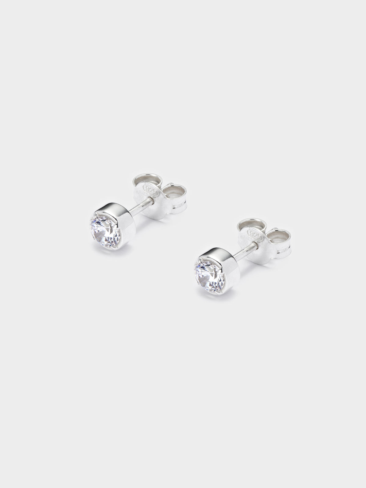 AW23 White Small Round Stud Earrings
