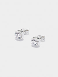 AW23 White Round Stud Earrings