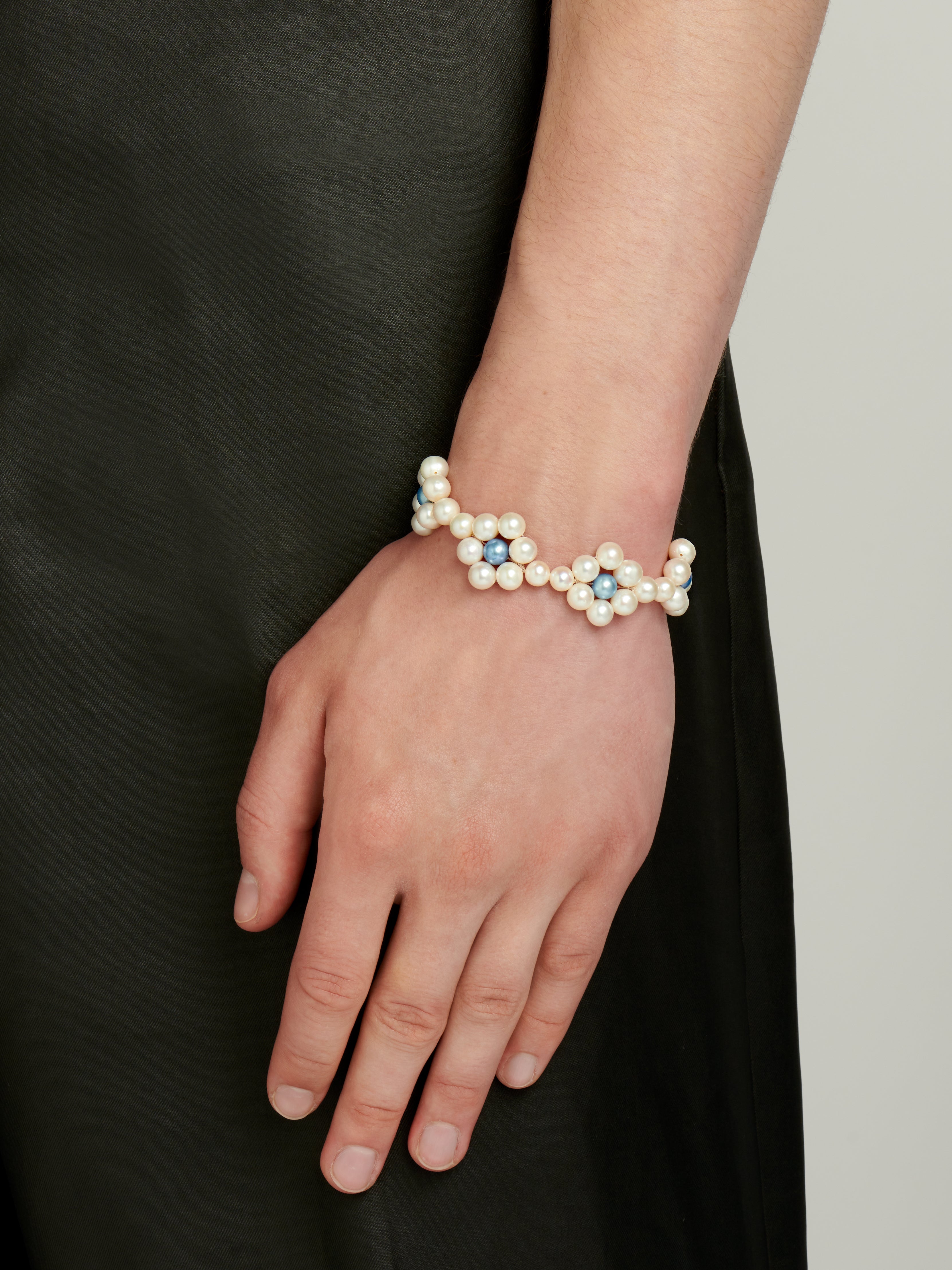 Blue and White Daisy Pearl Bracelet