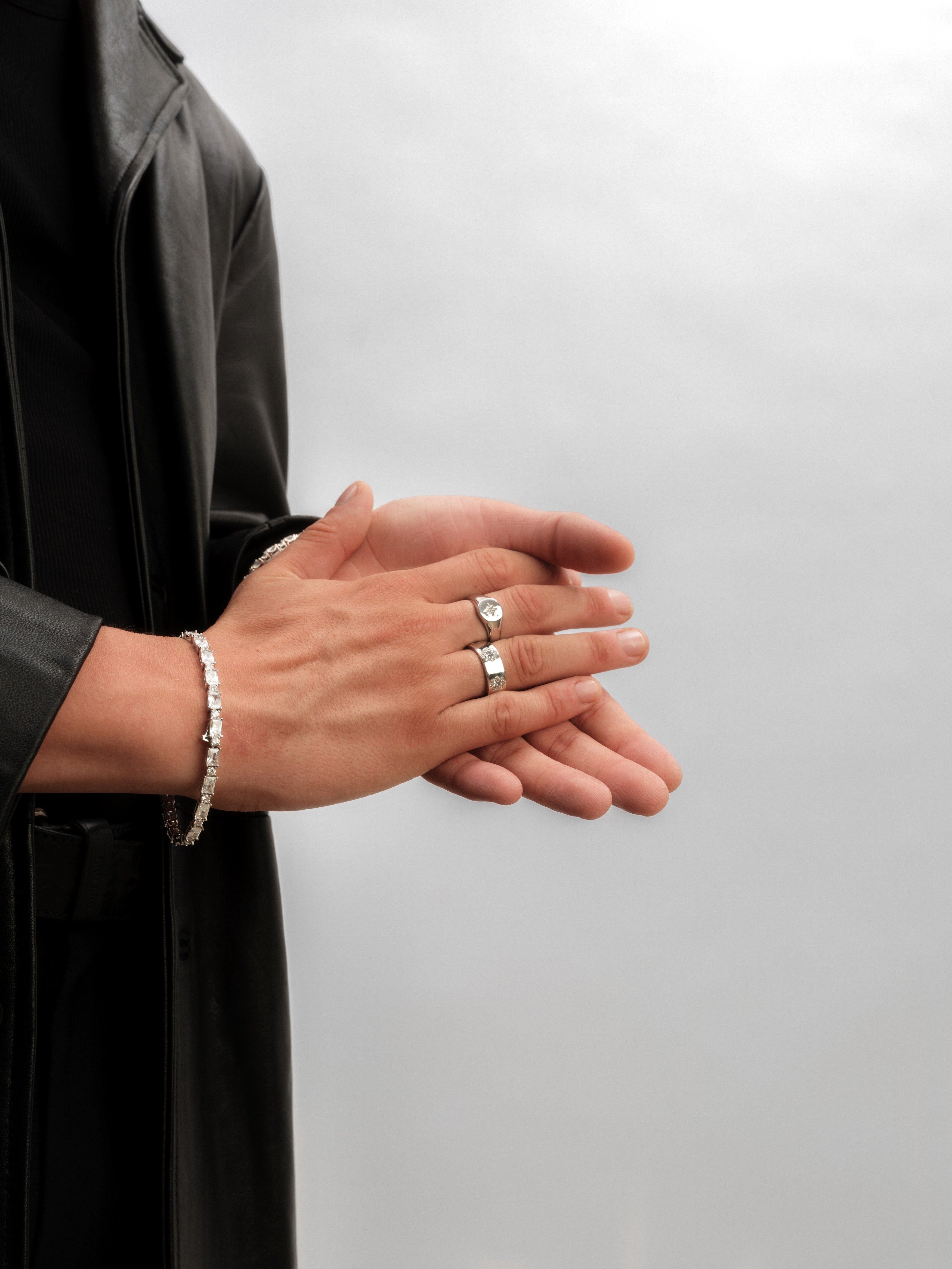 White Daisy Band Ring