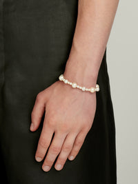 White XL Pebbles Pearl Bracelet